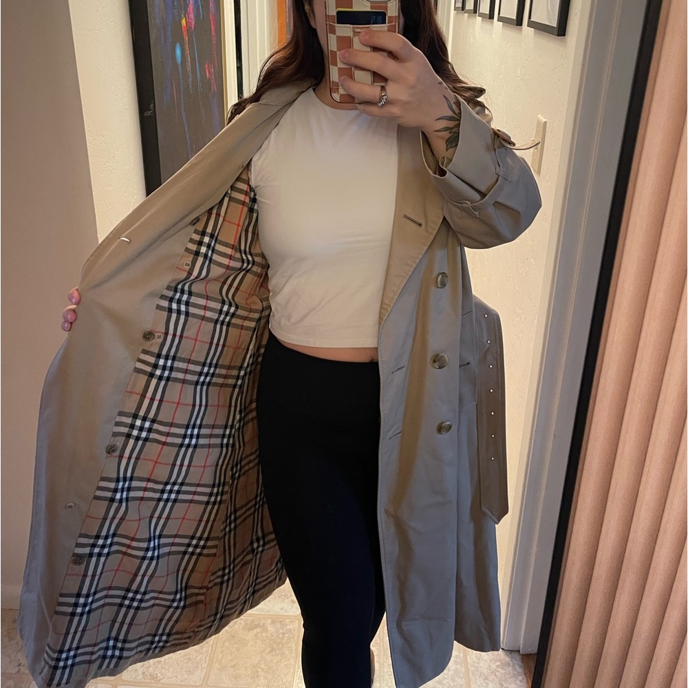 Burberry Trench Coat size 8 regular